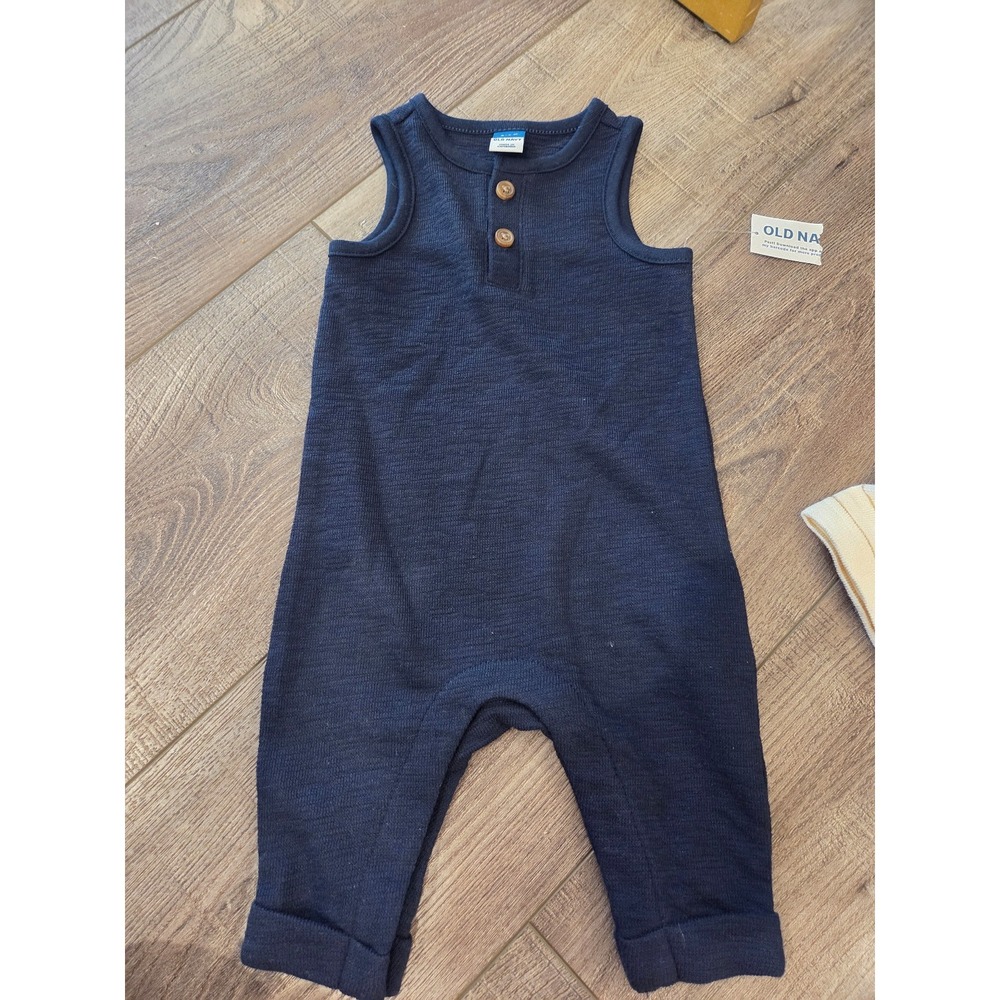 Old navy baby boy romper 0-3 mos